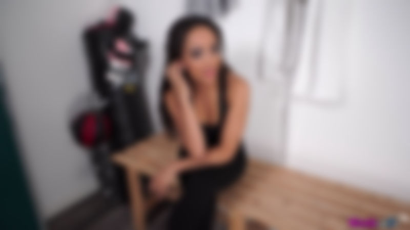 Kayla Louise "Pre-Workout Tease"