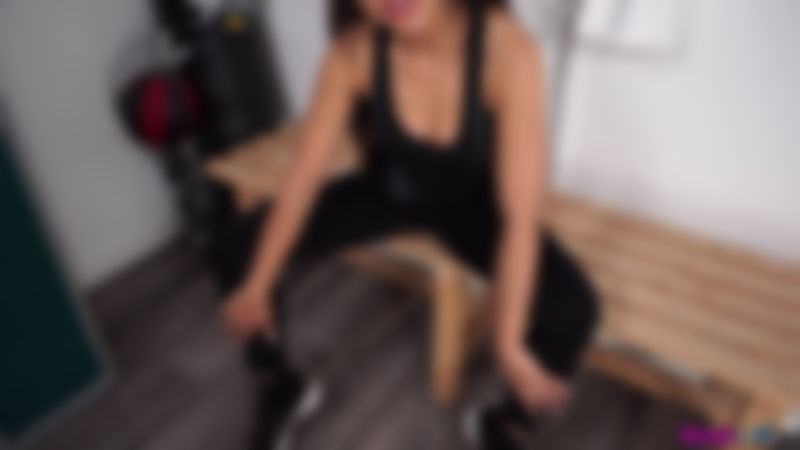 Kayla Louise "Pre-Workout Tease"
