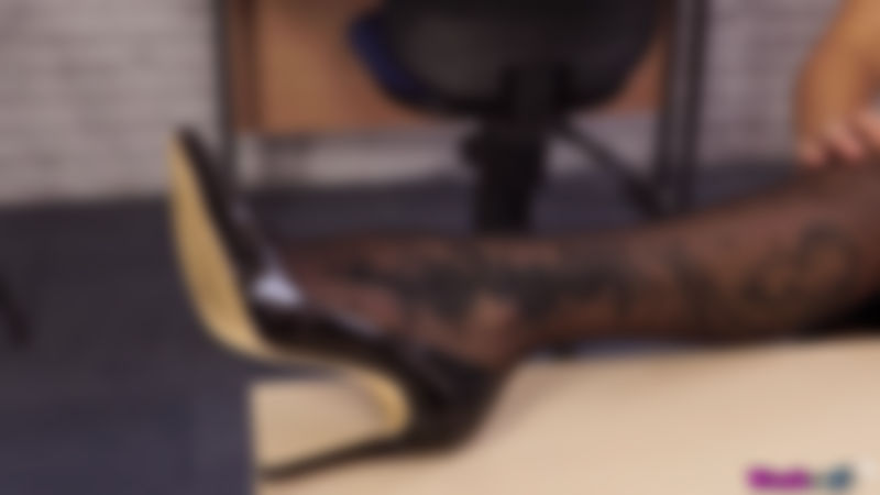 Laura "Heels & Stockings"