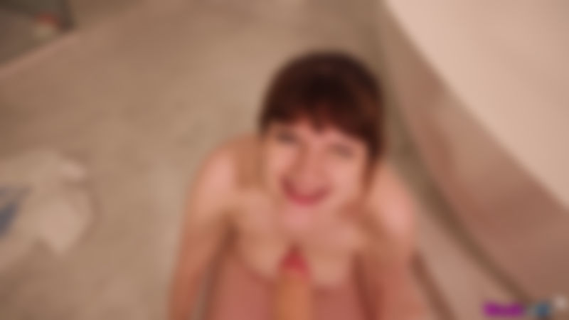 BATHROOM BLOWJOB