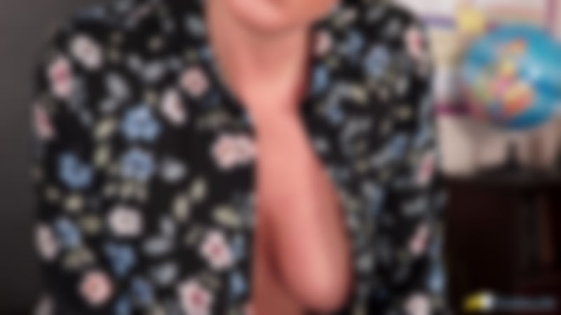 Shelly "Cleavage Obsession"