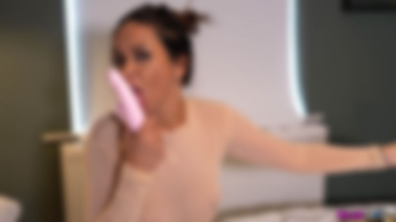 Roxxy Lea "Private Cam Show"