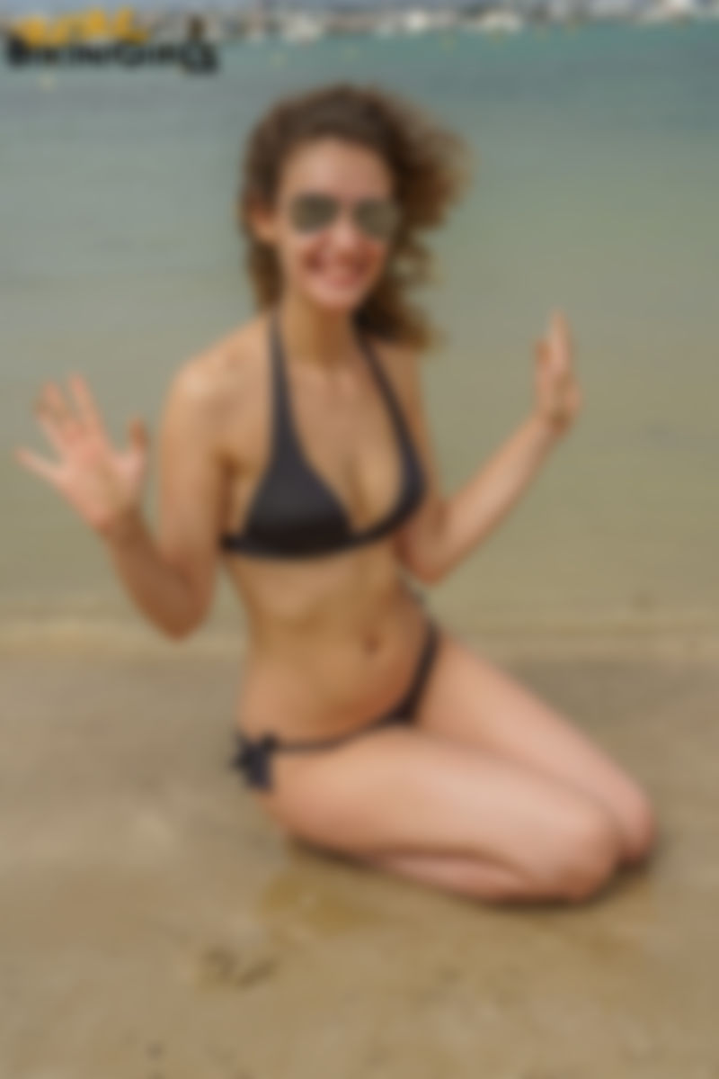 Ana S – 26yo - White T-Shirt