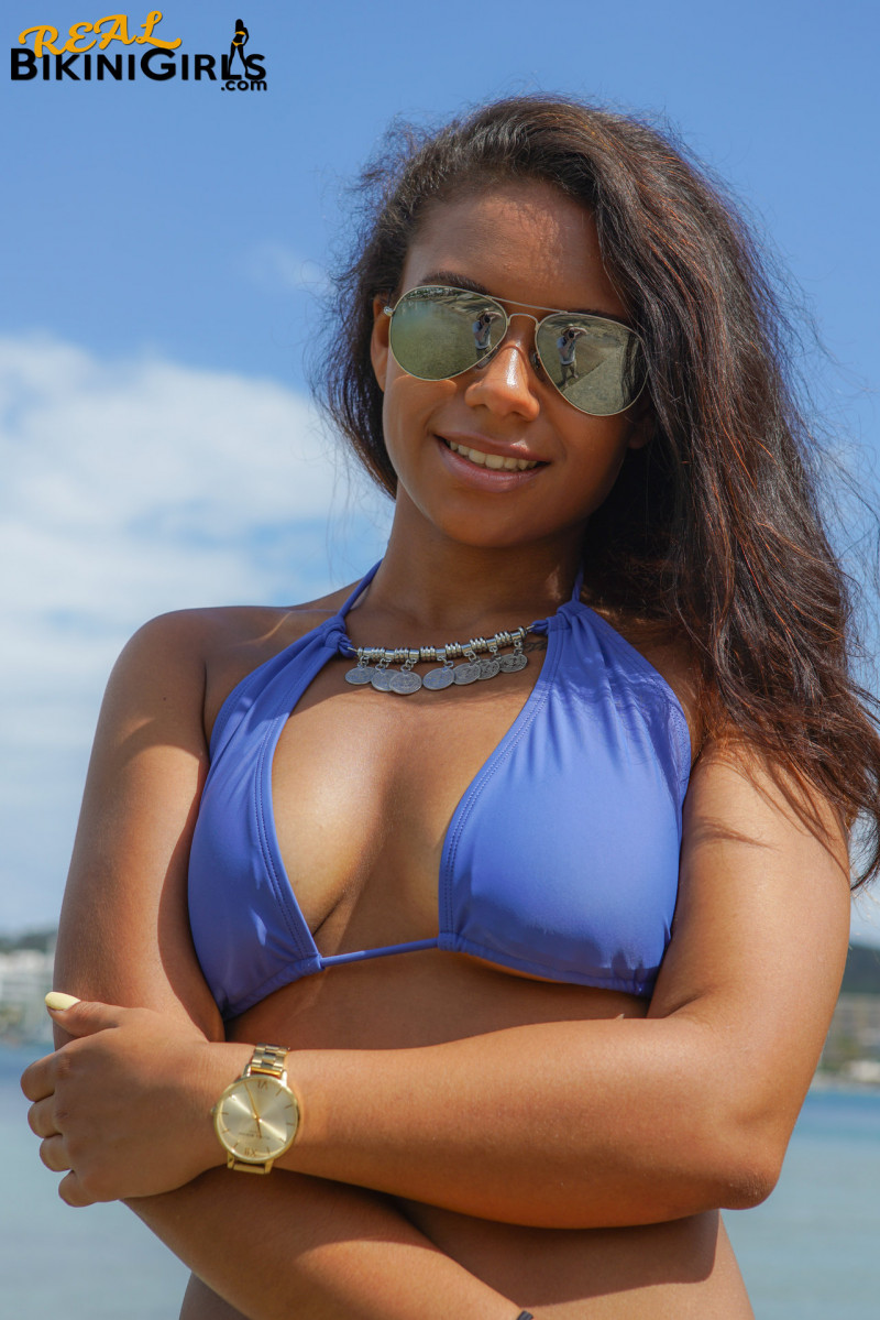 Chloe S - 21yo - Blue Bikini