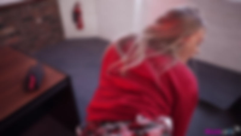 Beth "Geeky Slut:Pt2"