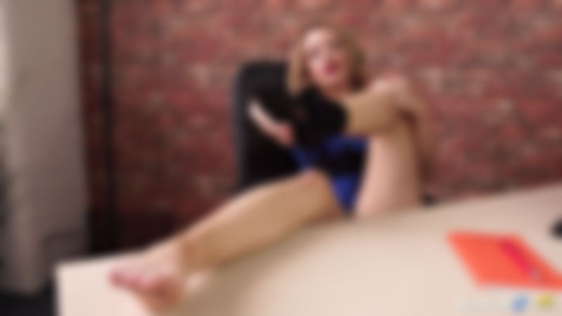 Penny L "Tits And Toes"