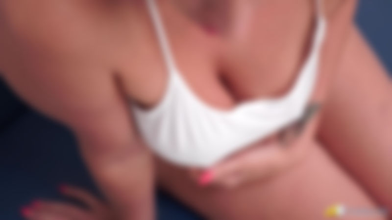 Tammie Lee "What Are You Staring At?"