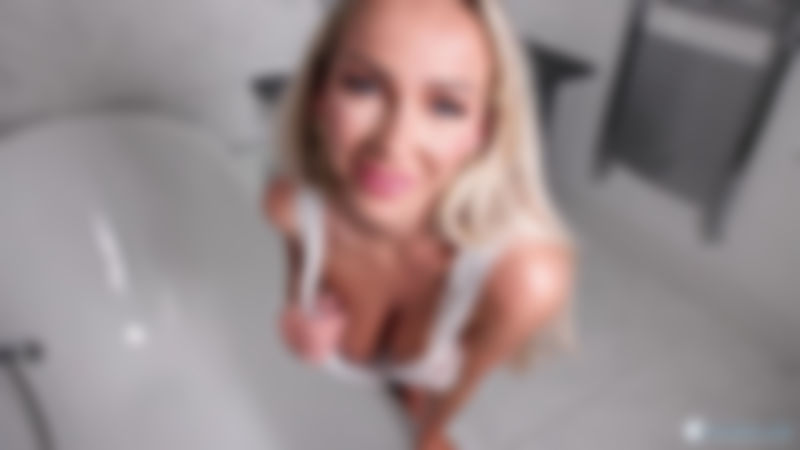 BATHROOM CLEAVAGE