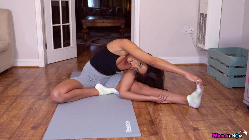 Lara Lee "Yoga Boner"