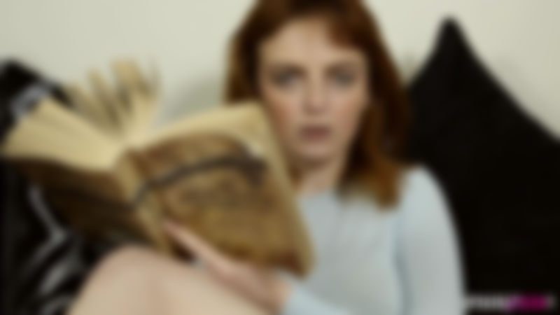 Lola Gatsby "Study My Pussy"