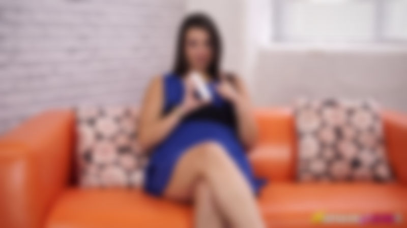 Sophie Parker "Panty Flash"