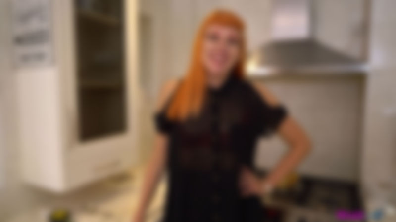Auburn Fox "Kitchen Wank"