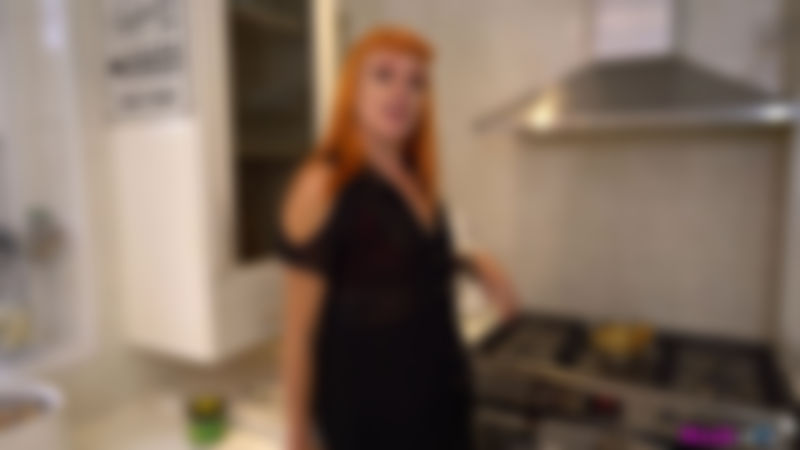 Auburn Fox "Kitchen Wank"