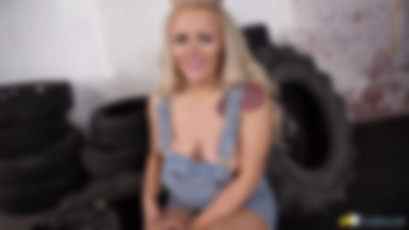 Lizzie "Garage Perv"