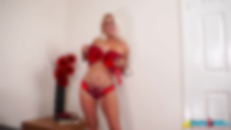 Lu Elissa "Just Watch"