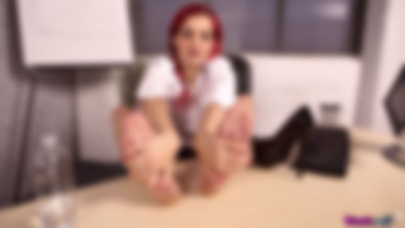 Dolly "Foot Worship"