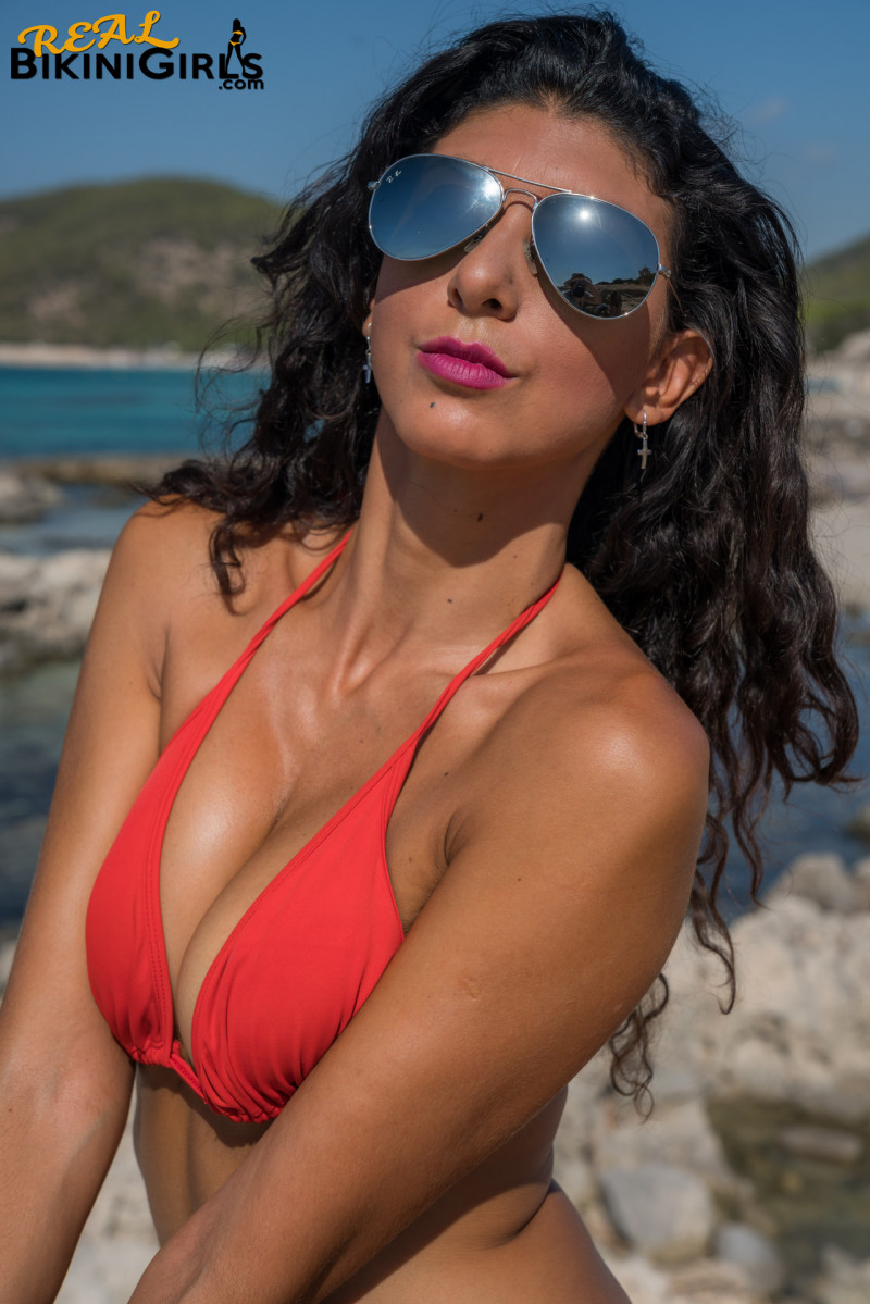 Kym C – 31yo – Red Bikini