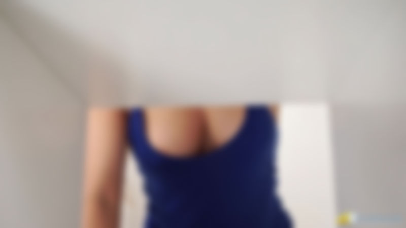 Louise "Sexy Cleavage"