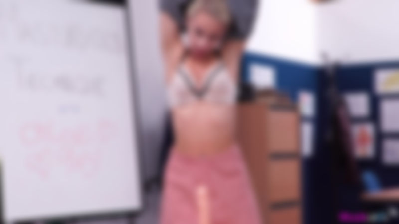Chloe Toy "Masturbation Technique"