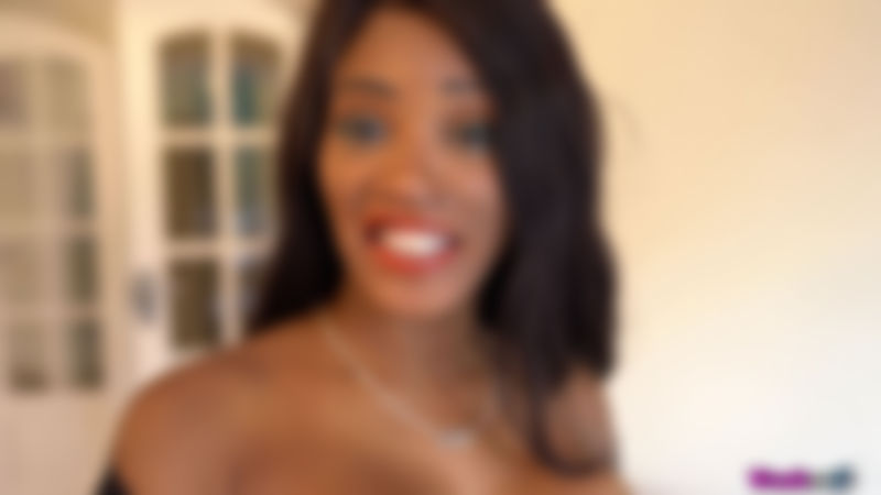 Kiki Minaj "VR Spy"