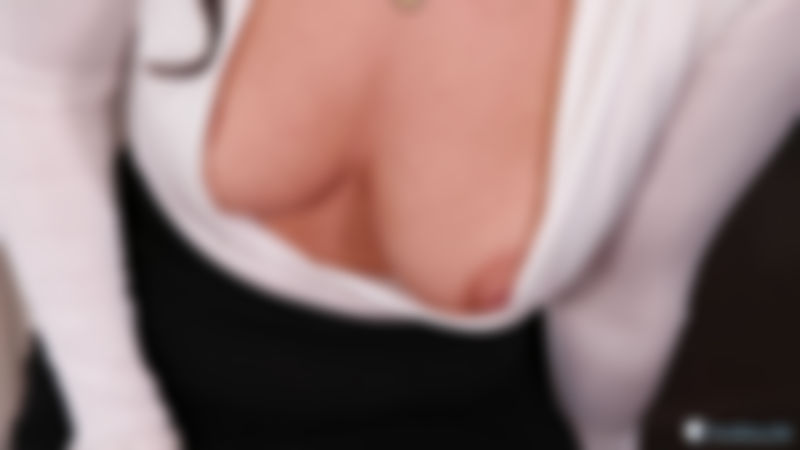 "Cleavage Reveal"