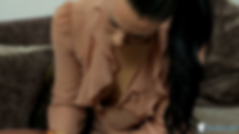 Tanya "Downblouse Diary"