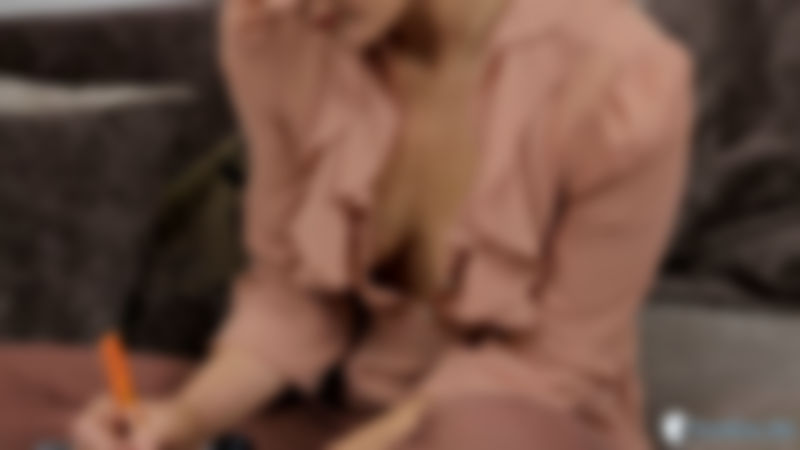 Tanya "Downblouse Diary"