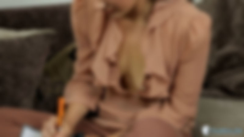 Tanya "Downblouse Diary"