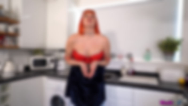 Auburn Fox "Cum On My Tits"