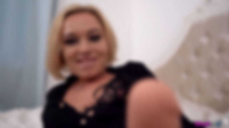 Epiphany Jones "Hot With A Cock"