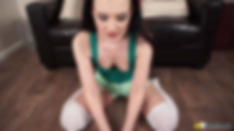 Faye "Dirty Downblouse"