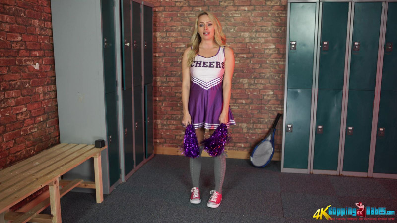 Sarah G "College Cheerleader"