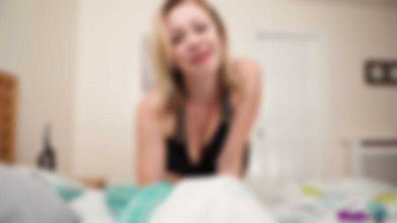Lucy Lauren "Housemate Handjob"