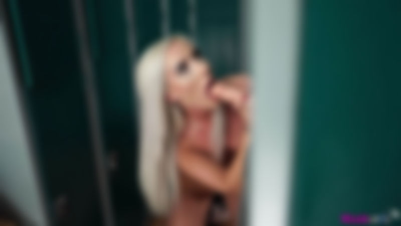 Naomi "Locker Room Loving"