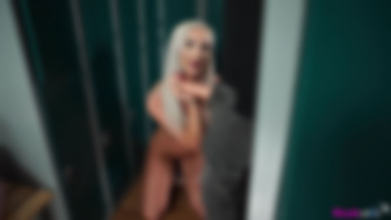 Naomi "Locker Room Loving"