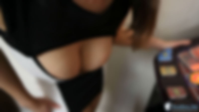 Kate Anne "Slot Machine Slip"